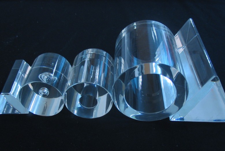 注塑模具首選鴻仁威爾