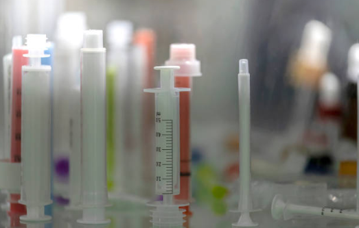 注塑模具首選鴻仁威爾