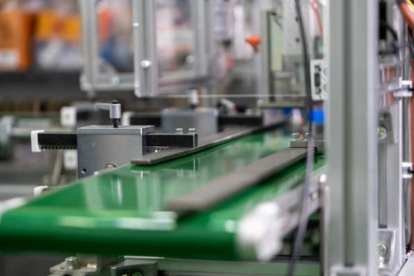 注塑模具首選鴻仁威爾