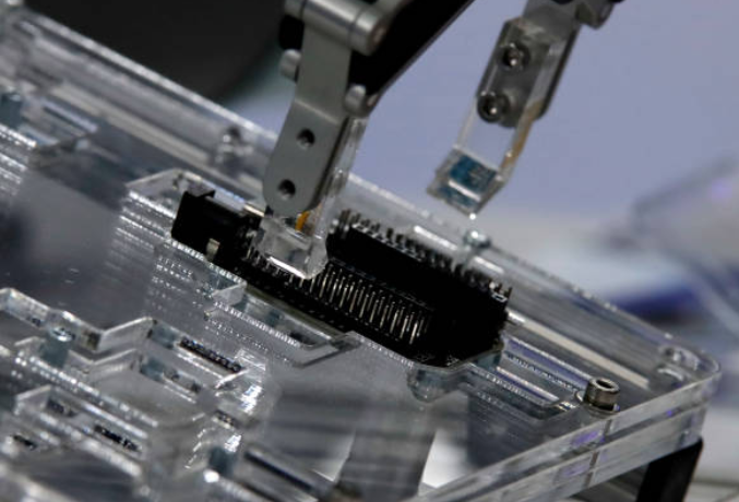 注塑模具首選鴻仁威爾