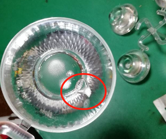 注塑模具首選鴻仁威爾