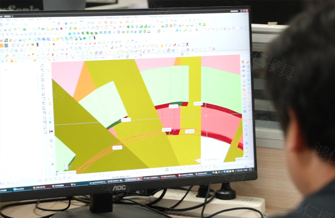 注塑模具首選鴻仁威爾