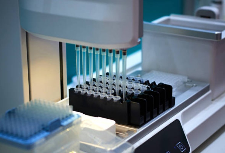 注塑模具首選鴻仁威爾