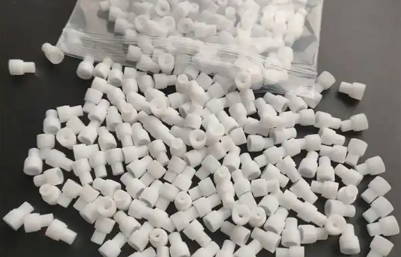 注塑模具首選鴻仁威爾