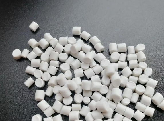 注塑模具首選鴻仁威爾