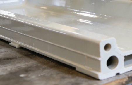 注塑模具首選鴻仁威爾