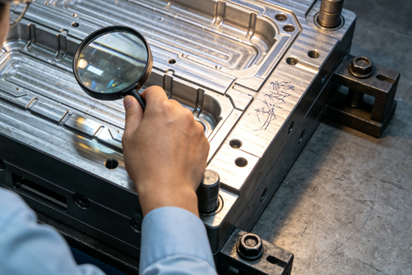 注塑模具首選鴻仁威爾